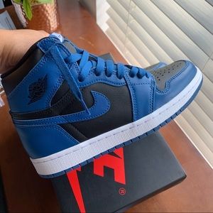 Air Jordan 1 Dark Marina Mens 5.5/ WMNS 7